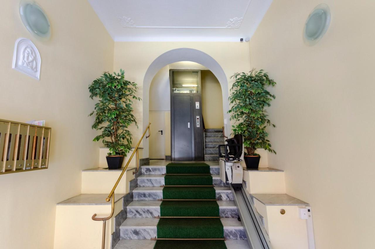 Joivy Spacious Family Apt For 4, In Carignano, Genoa Génova Exterior foto